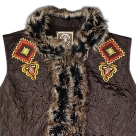 Double D Ranch Twila heavily embroidered fur trimmed vest. Incredibly rare NWOT - Picture 4 of 14